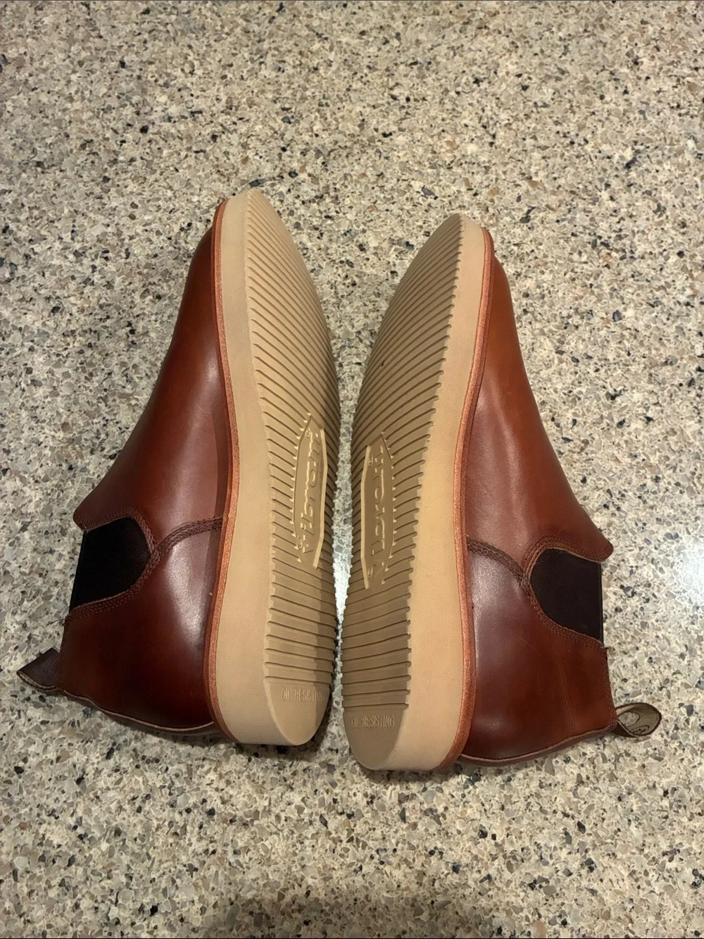Taylor Stitch Men's Chukka Boots in Brown Leather